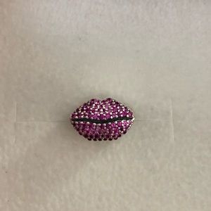 Pandora Lips Charm